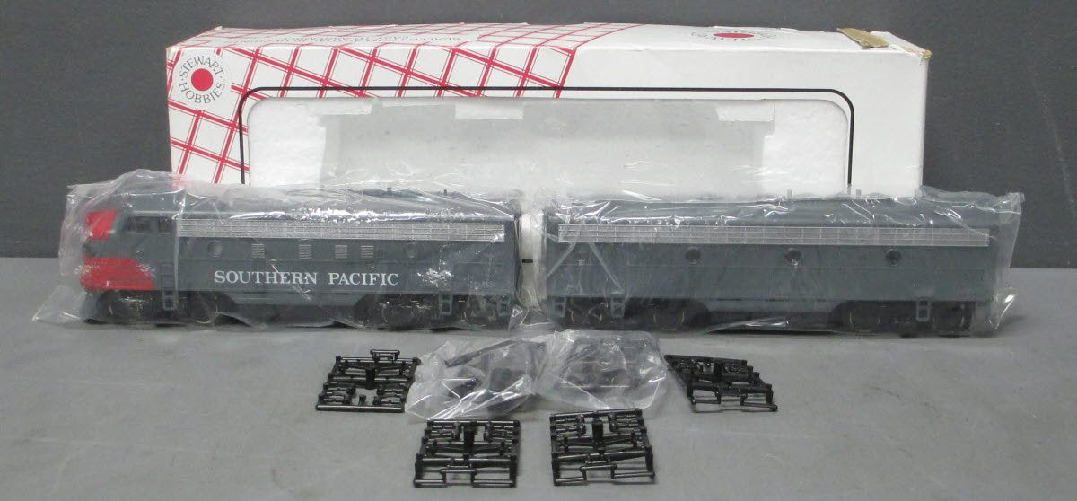 Stewart 5711 HO Southern Pacific EMD F7 Phase I-Late A/B Diesel Locomotive Set