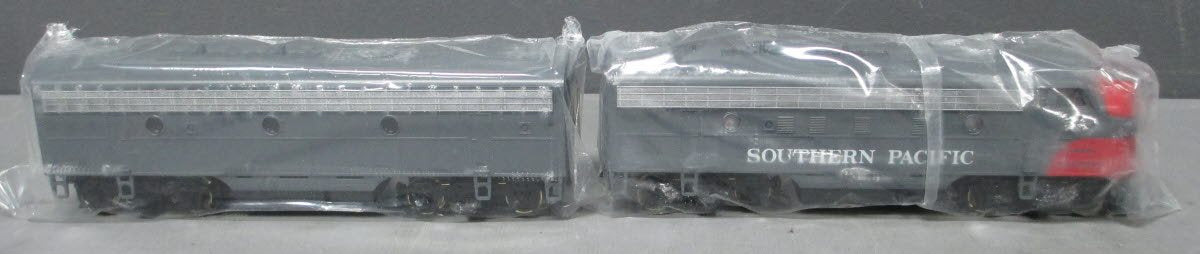 Stewart 5711 HO Southern Pacific EMD F7 Phase I-Late A/B Diesel Locomotive Set