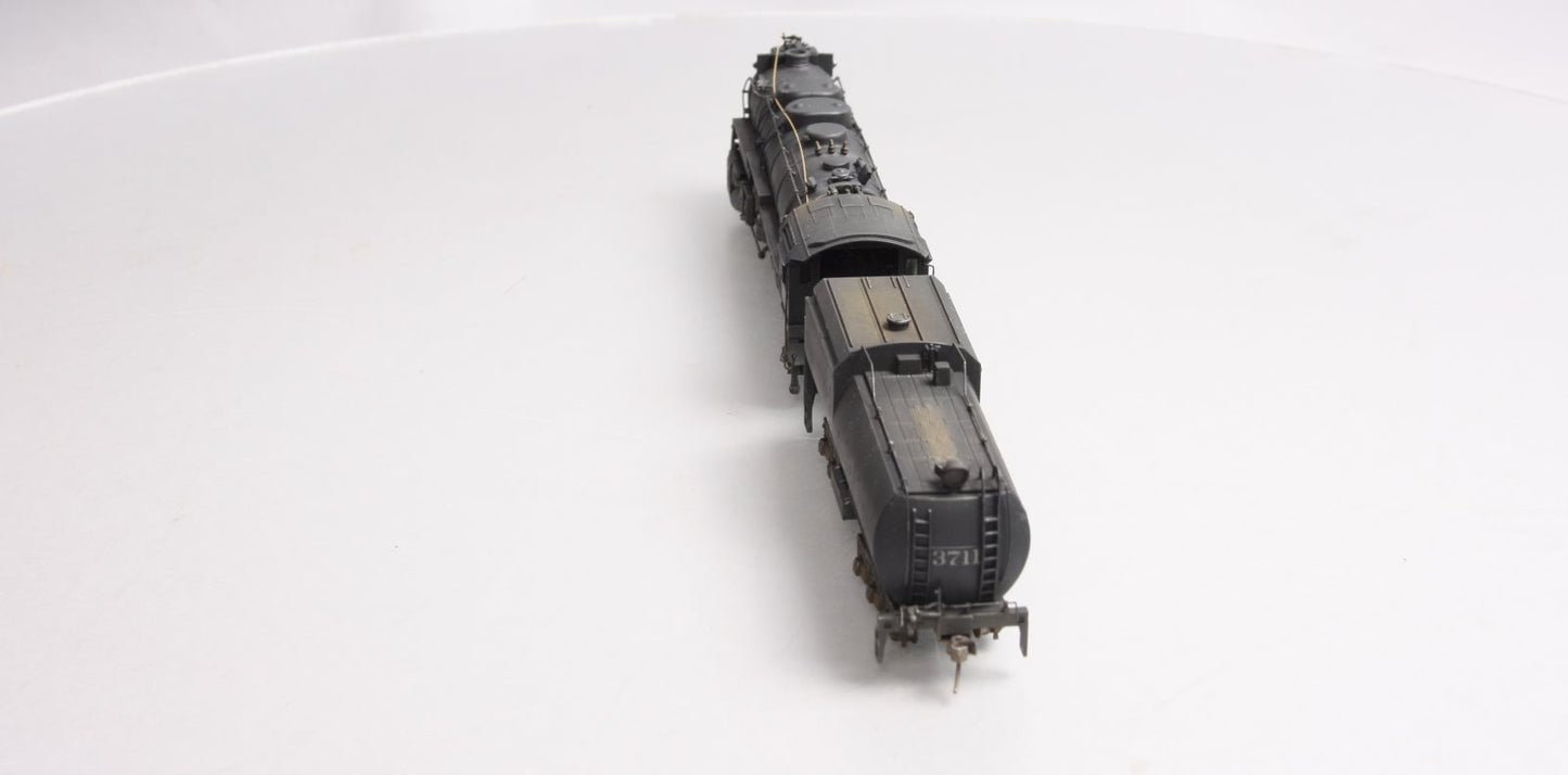 IHC 23416 HO Scale Southern Pacific 2-10-2 Steam Locomotive & Tender #3711