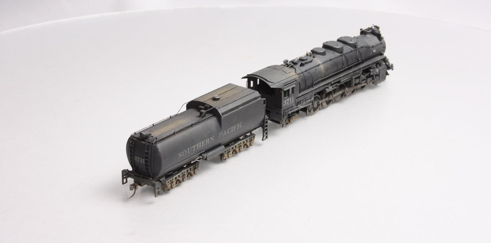 IHC 23416 HO Scale Southern Pacific 2-10-2 Steam Locomotive