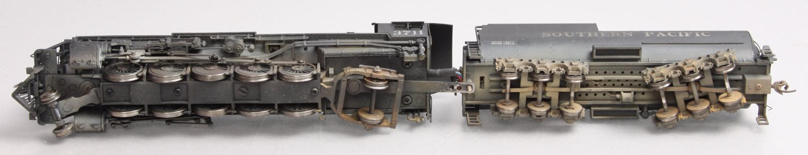 IHC 23416 HO Scale Southern Pacific 2-10-2 Steam Locomotive & Tender #3711