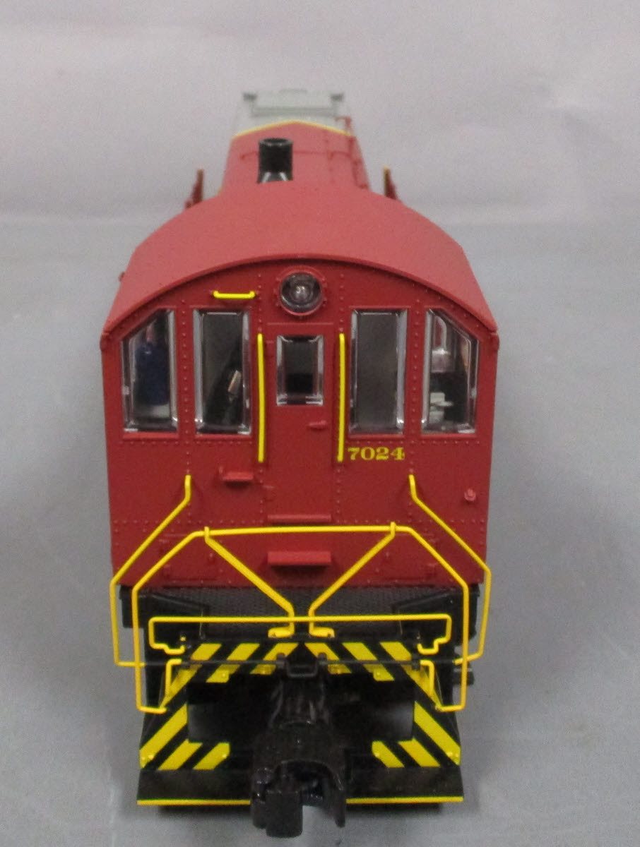 Lionel 6-82117 Candian Pacific S2 Diesel Switcher #7024