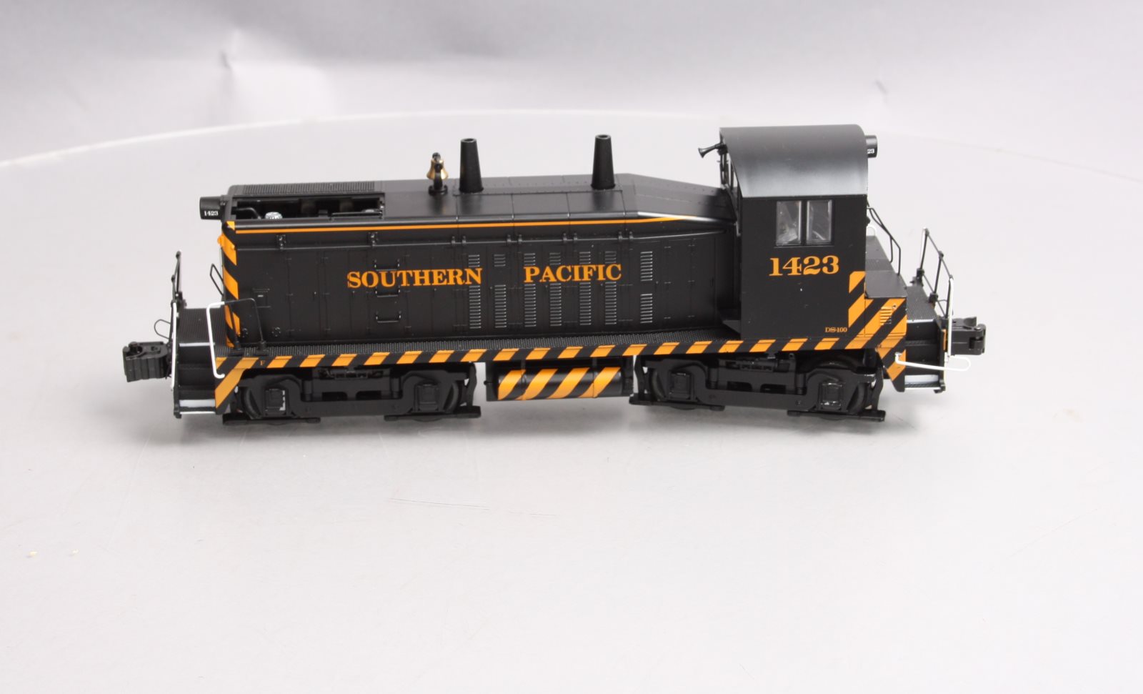 Lionel 6-83390 Southern Pacfic NW2 Diesel Locomotive #1423