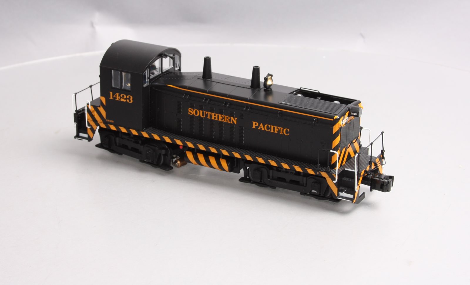 Lionel 6-83390 Southern Pacfic NW2 Diesel Locomotive #1423