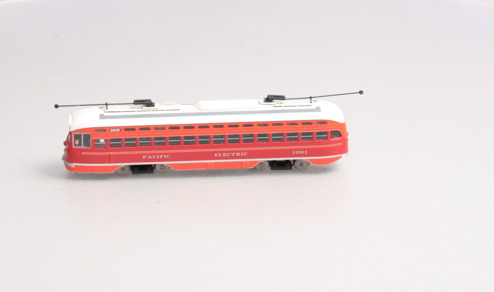 Bowser 12561 HO SF Pacific Electric PCC Streetcar #1061