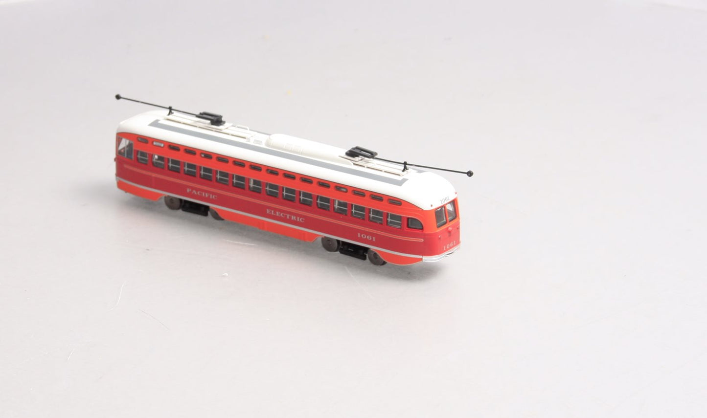 Bowser 12561 HO SF Pacific Electric PCC Streetcar #1061