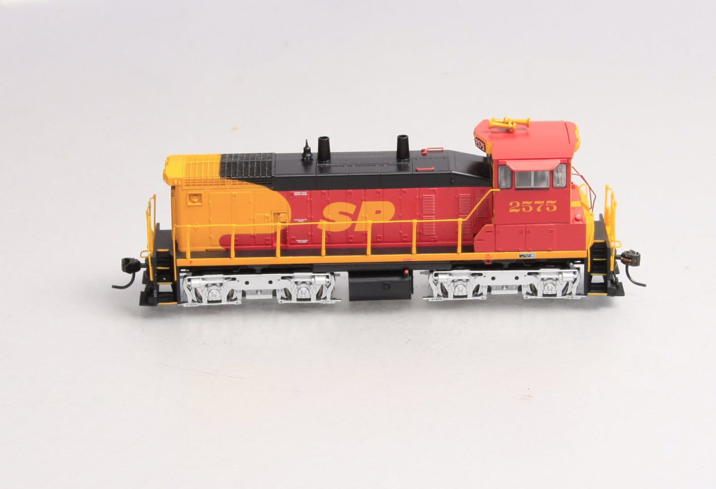 Broadway Limited 3321 HO Southern Pacific EMD SW1500 Diesel Locomotive #2575