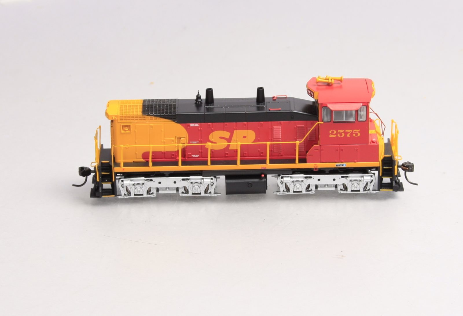 Broadway Limited 3321 HO Southern Pacific EMD SW1500 Diesel Locomotive #2575