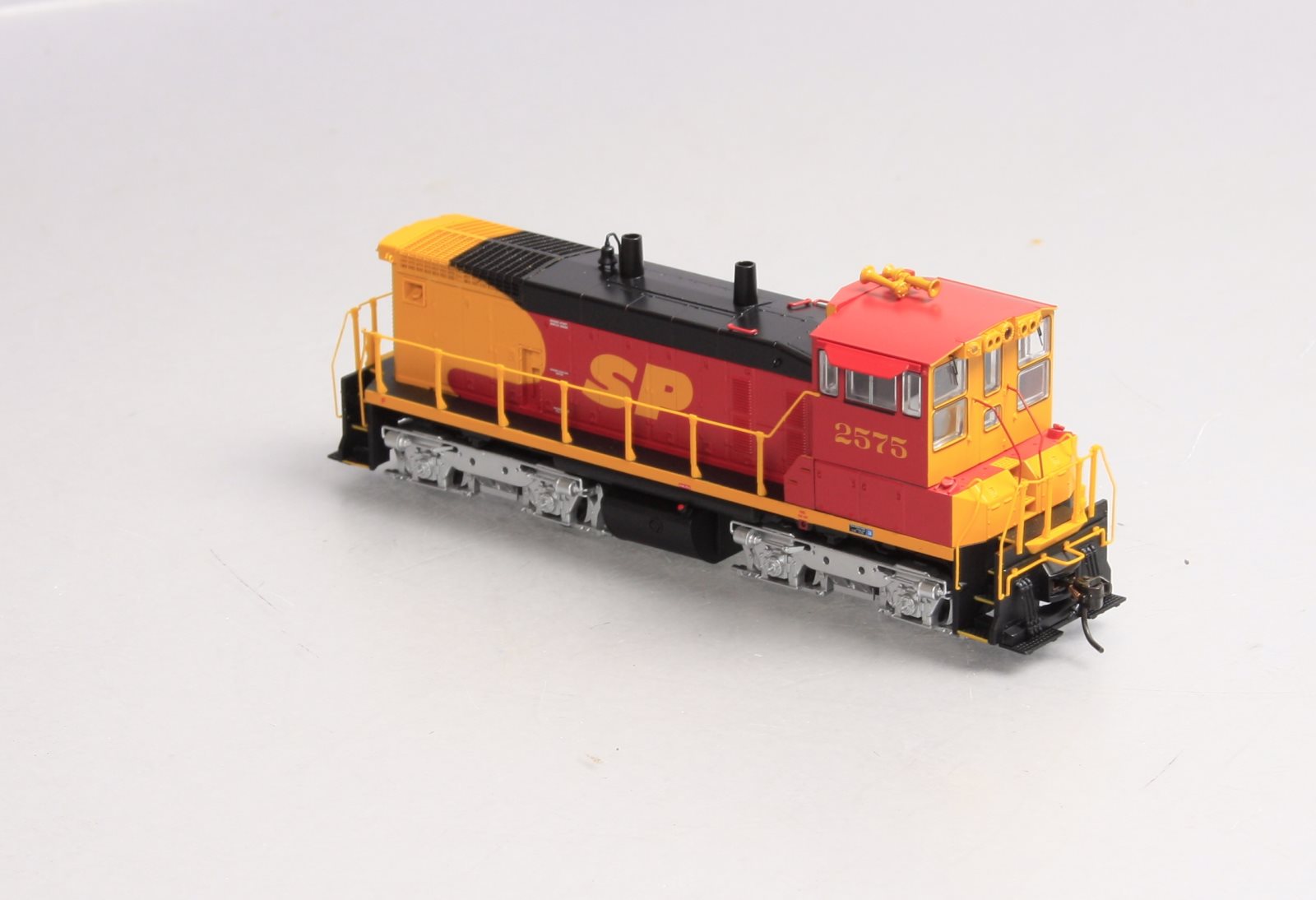 Broadway Limited 3321 HO Southern Pacific EMD SW1500 Diesel Locomotive #2575