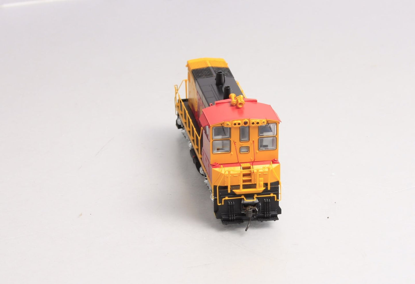 Broadway Limited 3321 HO Southern Pacific EMD SW1500 Diesel Locomotive #2575