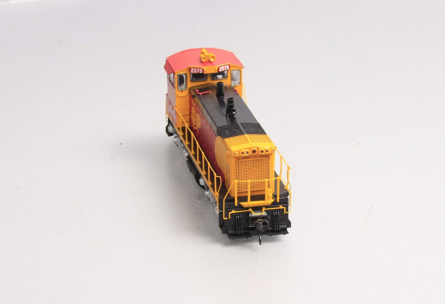 Broadway Limited 3321 HO Southern Pacific EMD SW1500 Diesel Locomotive #2575