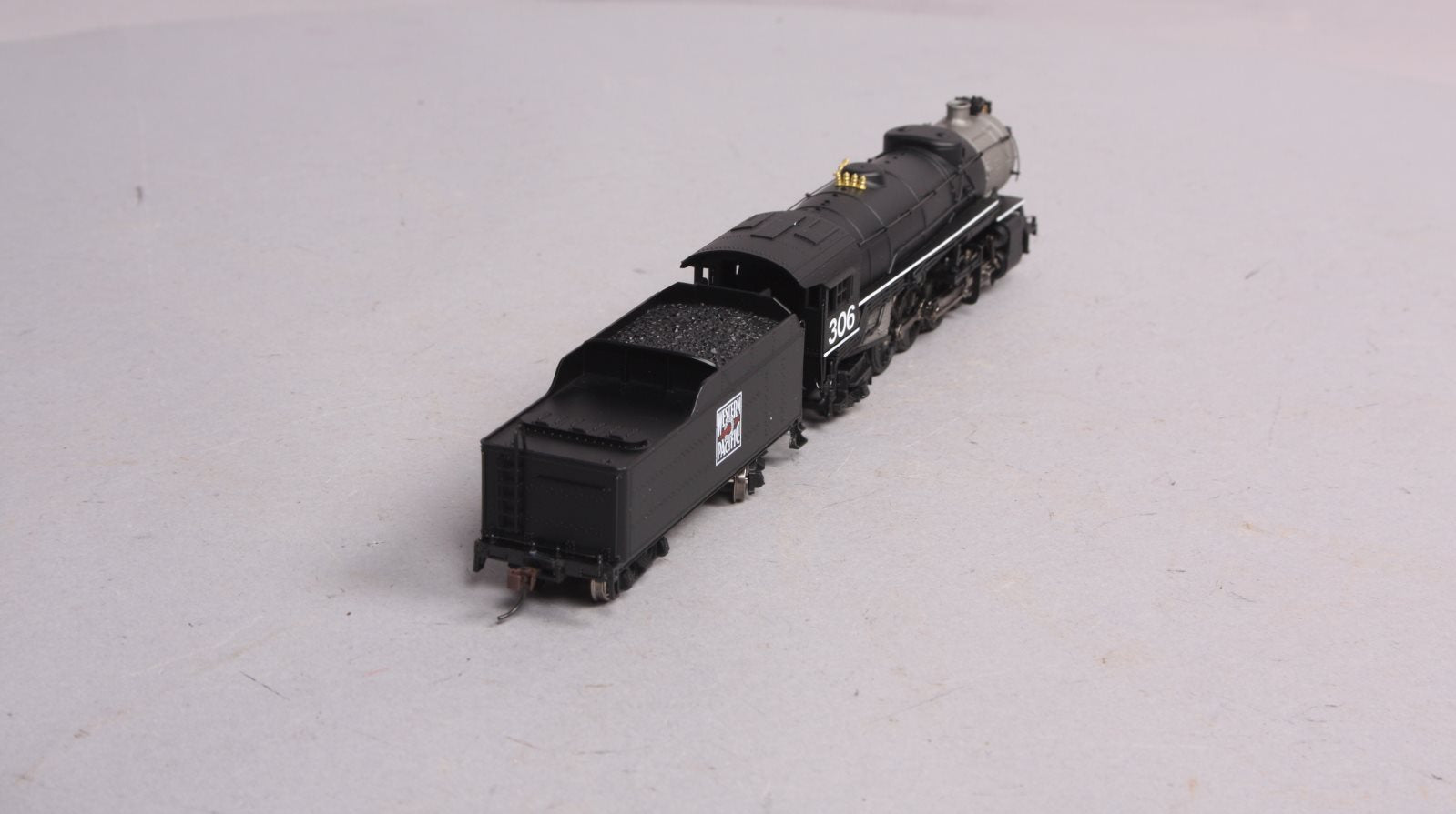 Broadway Limited 223 HO Scale Western Pacific MK-60 2-8-2 Steam Locomotive #306