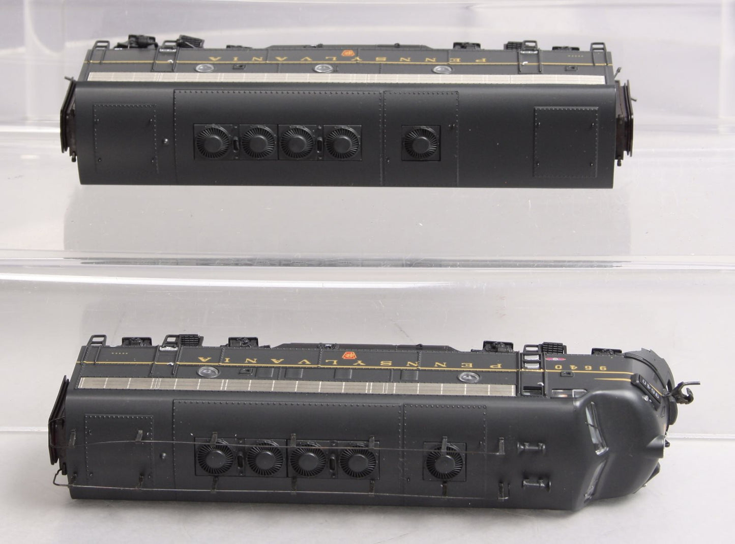 Broadway Limited 419 HO PRR F7A & F7B  Diesel Locomotive #9640A/#9640B