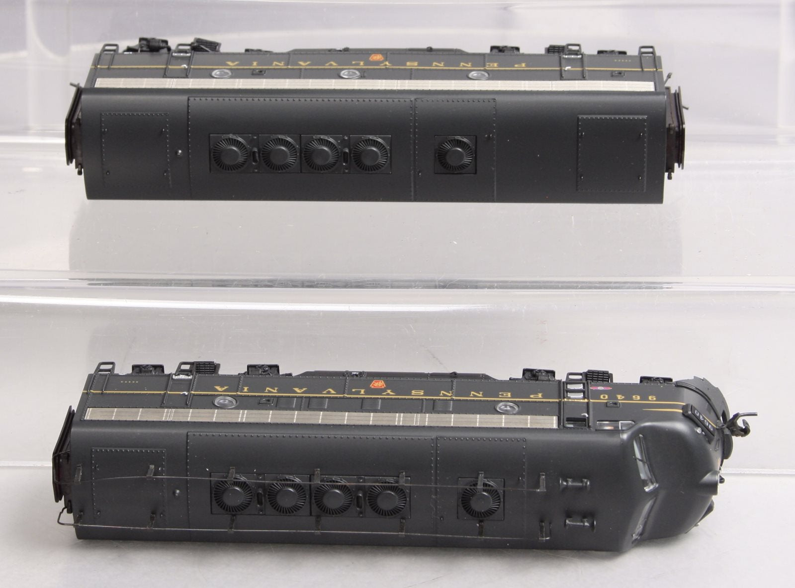 Broadway Limited 419 HO PRR F7A & F7B  Diesel Locomotive #9640A/#9640B