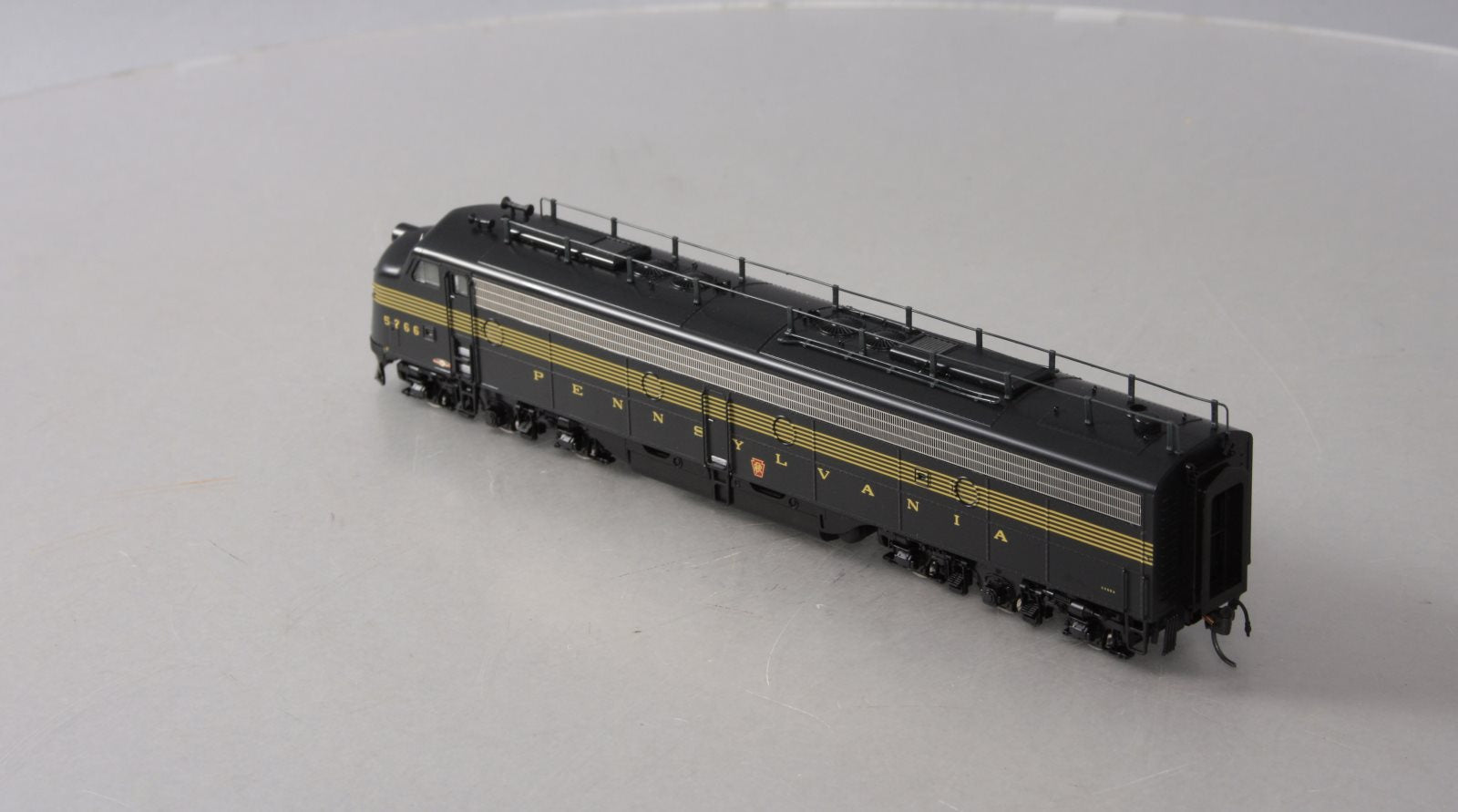 Broadway Limited 458 HO Paragon™ Pennsylvania EMD E8A Diesel Locomotive #5766