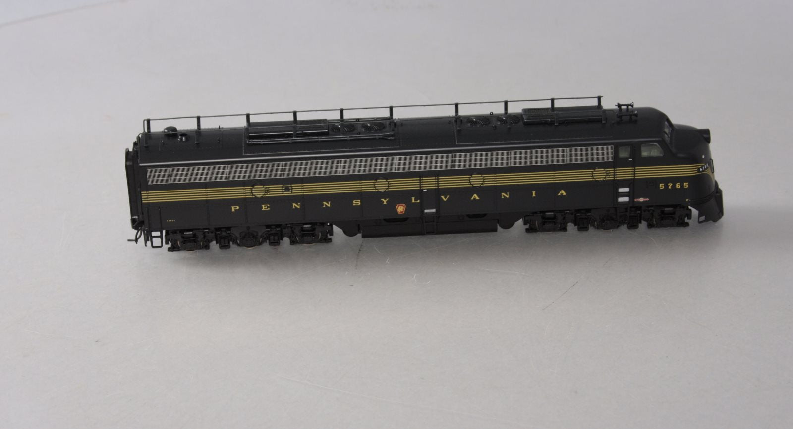 Broadway Limited 457 HO PRR EMD E8A Powered Diesel Locomotive #5765 w/DCC/Sound