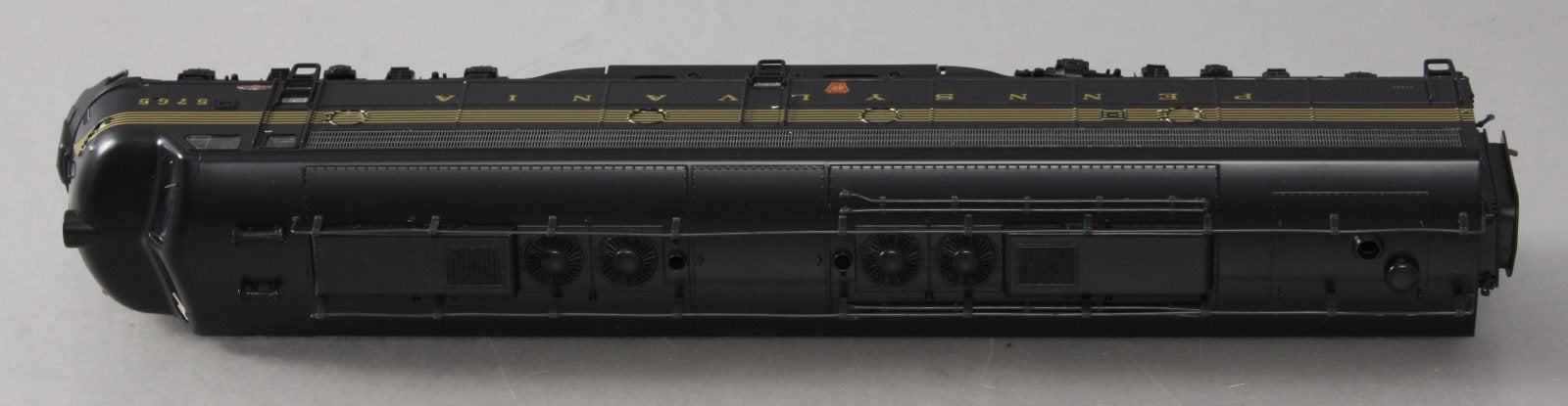 Broadway Limited 457 HO PRR EMD E8A Powered Diesel Locomotive #5765 w/DCC/Sound
