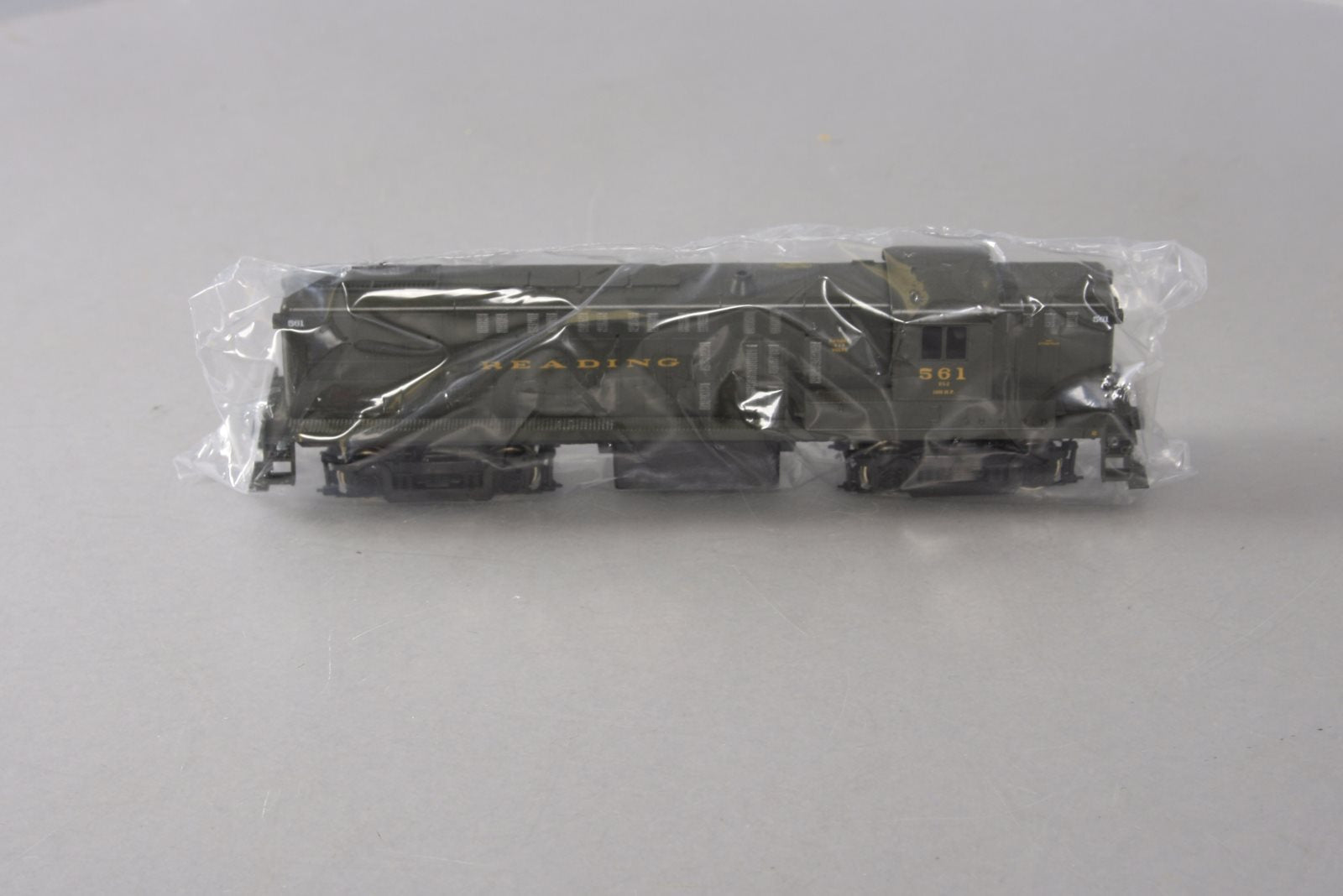Stewart 4204 HO Reading Diesel Baldwin AS-16 - Powered #561
