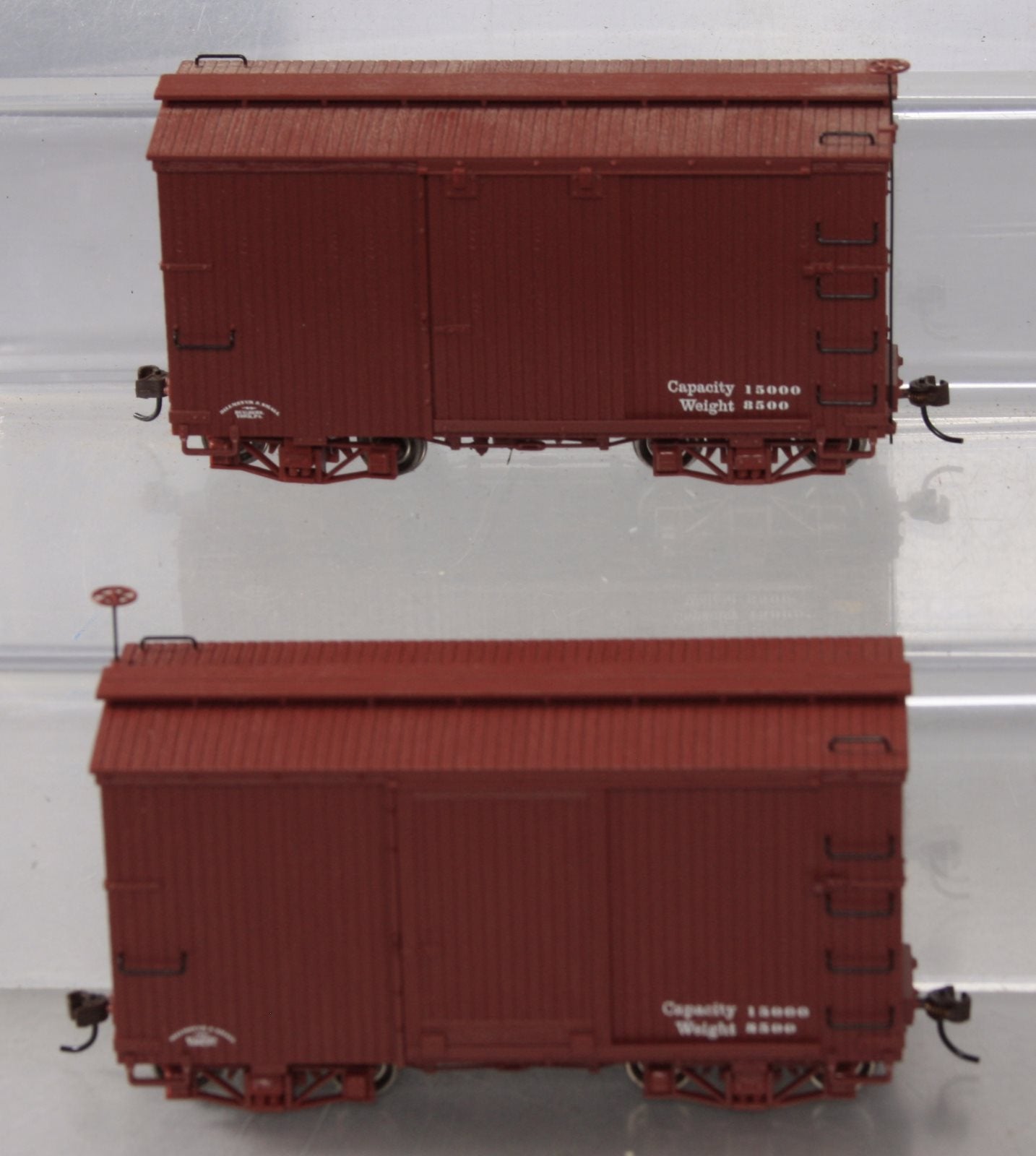 Bachmann 26501 On30 Data Only Oxide Red 18' Wood Box Car (Set of 2)