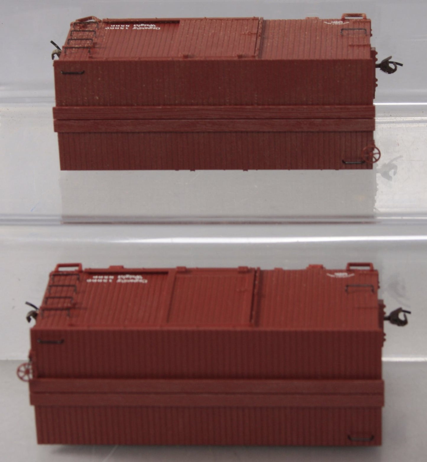 Bachmann 26501 On30 Data Only Oxide Red 18' Wood Box Car (Set of 2)