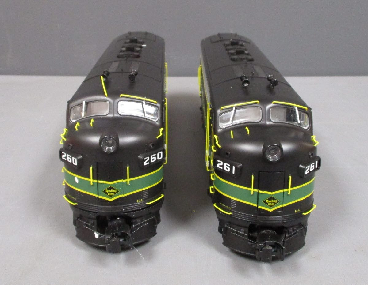 Lionel 6-85211 Reading Legacy F3 AA Diesel Locomotive Set #260A/261A