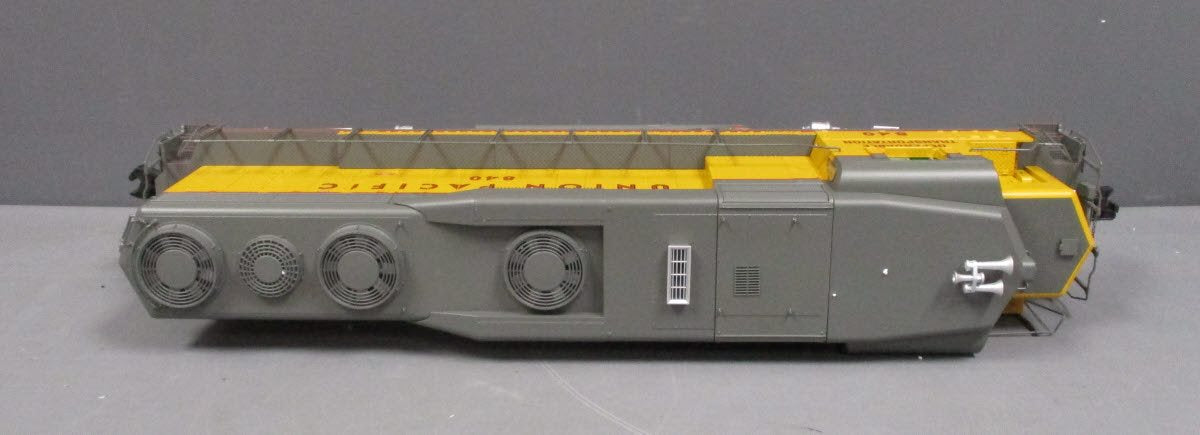 USA Trains 22452 G Union Pacific GP30 Powered Diesel Locomotive