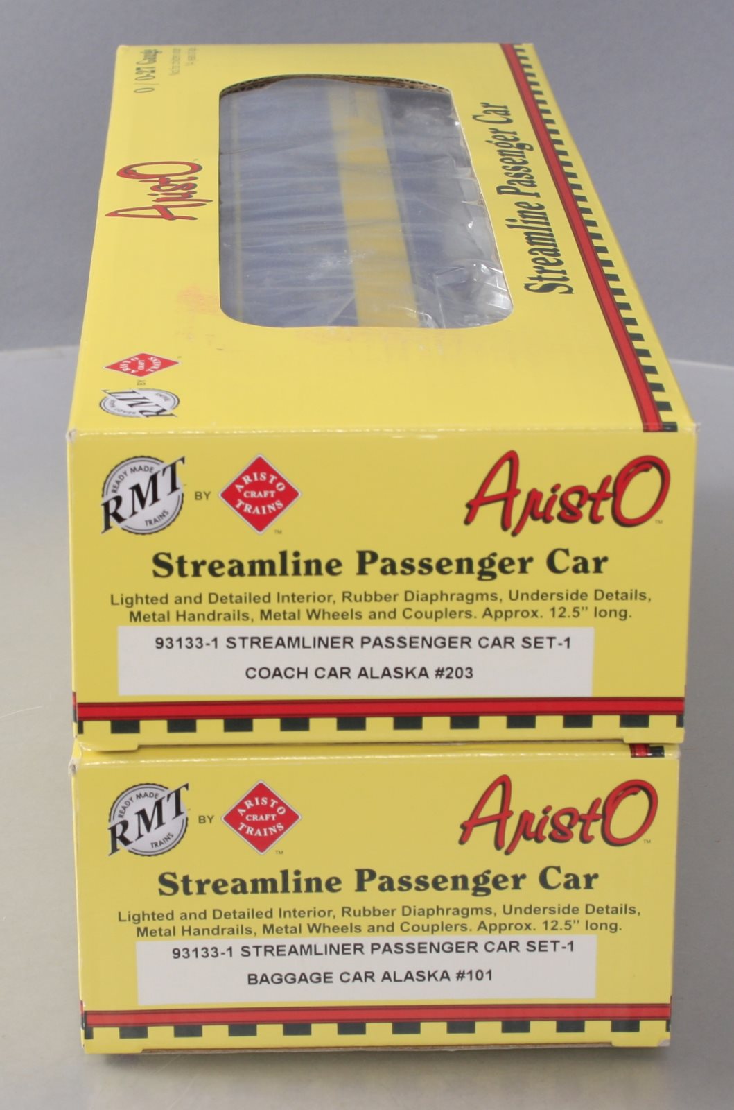 RMT 93133-1 O Alaska Streamliner Passenger Baggage & Coach Car (Set of 2)