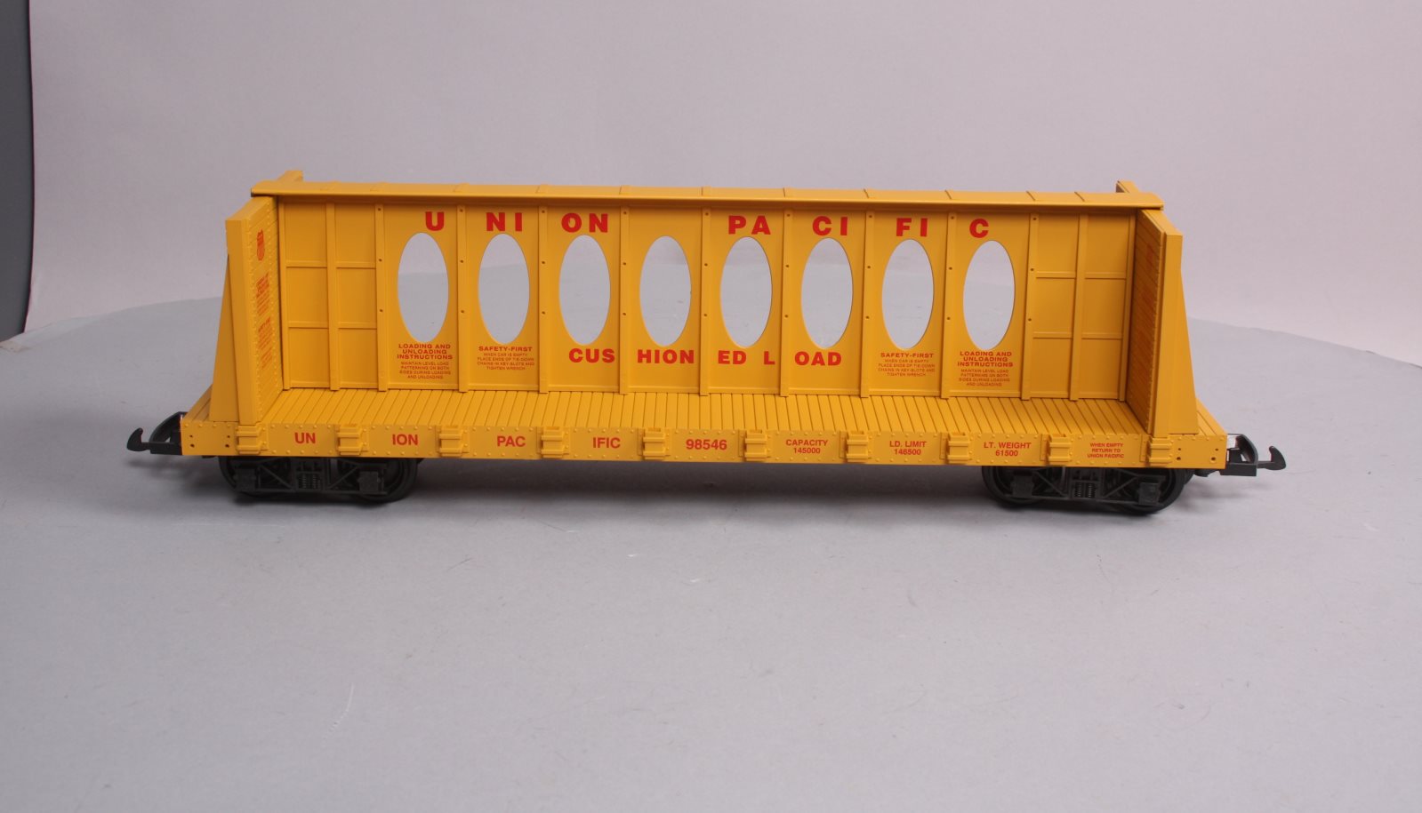USA Trains R17405 G Union Pacific Center I-Beam Flat Cars (Yellow)