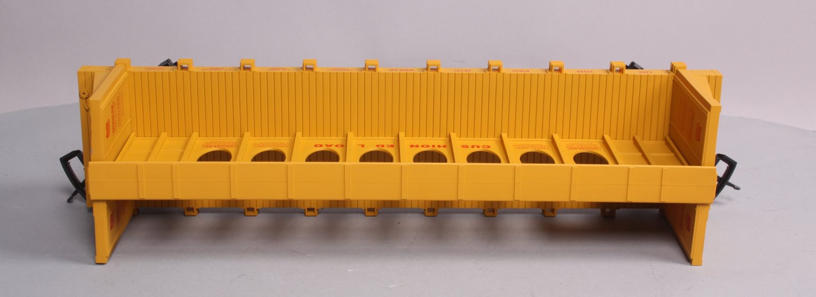 USA Trains R17405 G Union Pacific Center I-Beam Flat Cars (Yellow)