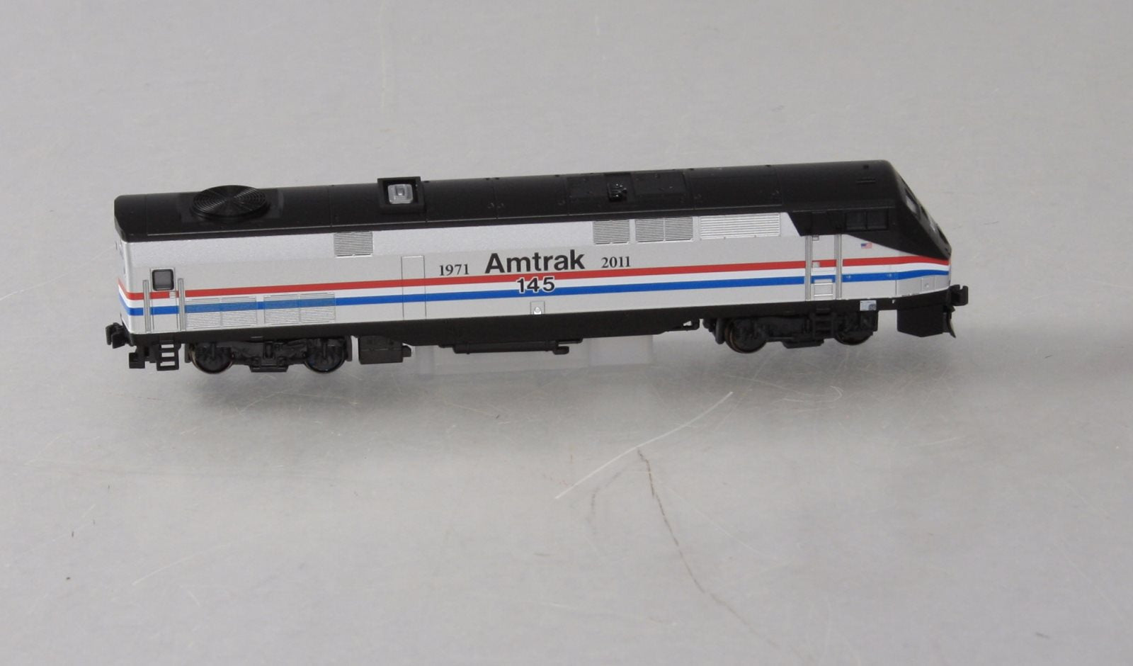 Kato 176-6021 N Amtrak/Ph III 40th Anniv Genesis P42 Diesel Kato 176-6021 N Amtrak/Ph III 40th Anniv Genesis P42 Diesel