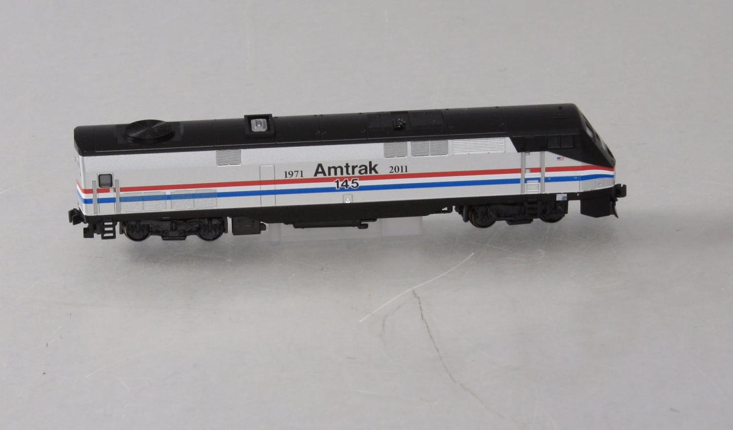 Kato 176-6021 N Amtrak/Ph III 40th Anniv Genesis P42 Diesel Locomotive #145