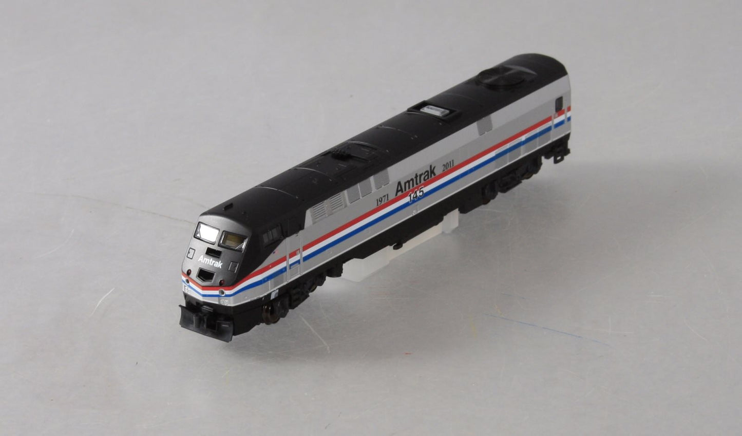 Kato 176-6021 N Amtrak/Ph III 40th Anniv Genesis P42 Diesel Locomotive #145
