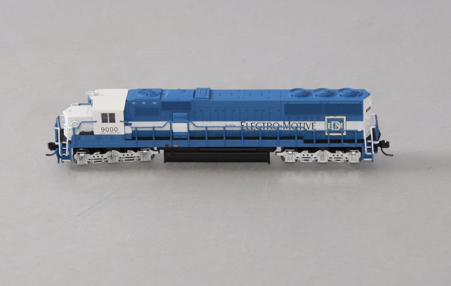 Atlas 49073 N Scale EMD Oakway Leasing Locomotive w/o DCC #9000