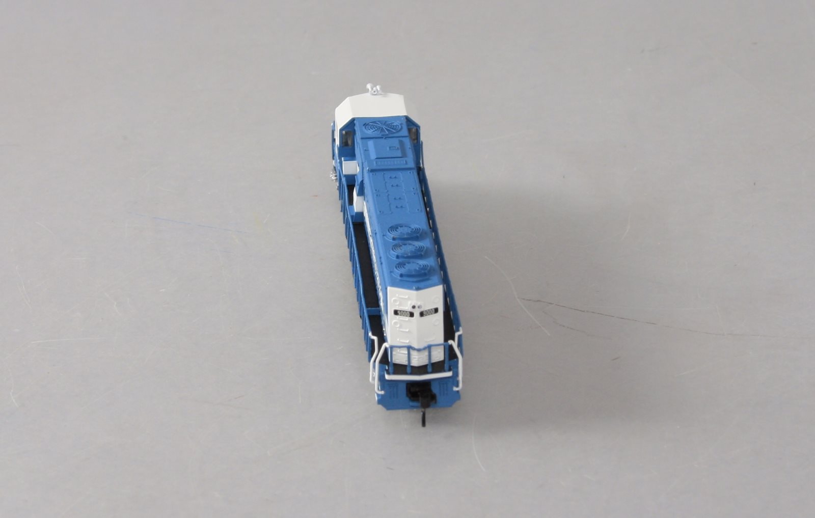 Atlas 49073 N Scale EMD Oakway Leasing Locomotive w/o DCC #9000