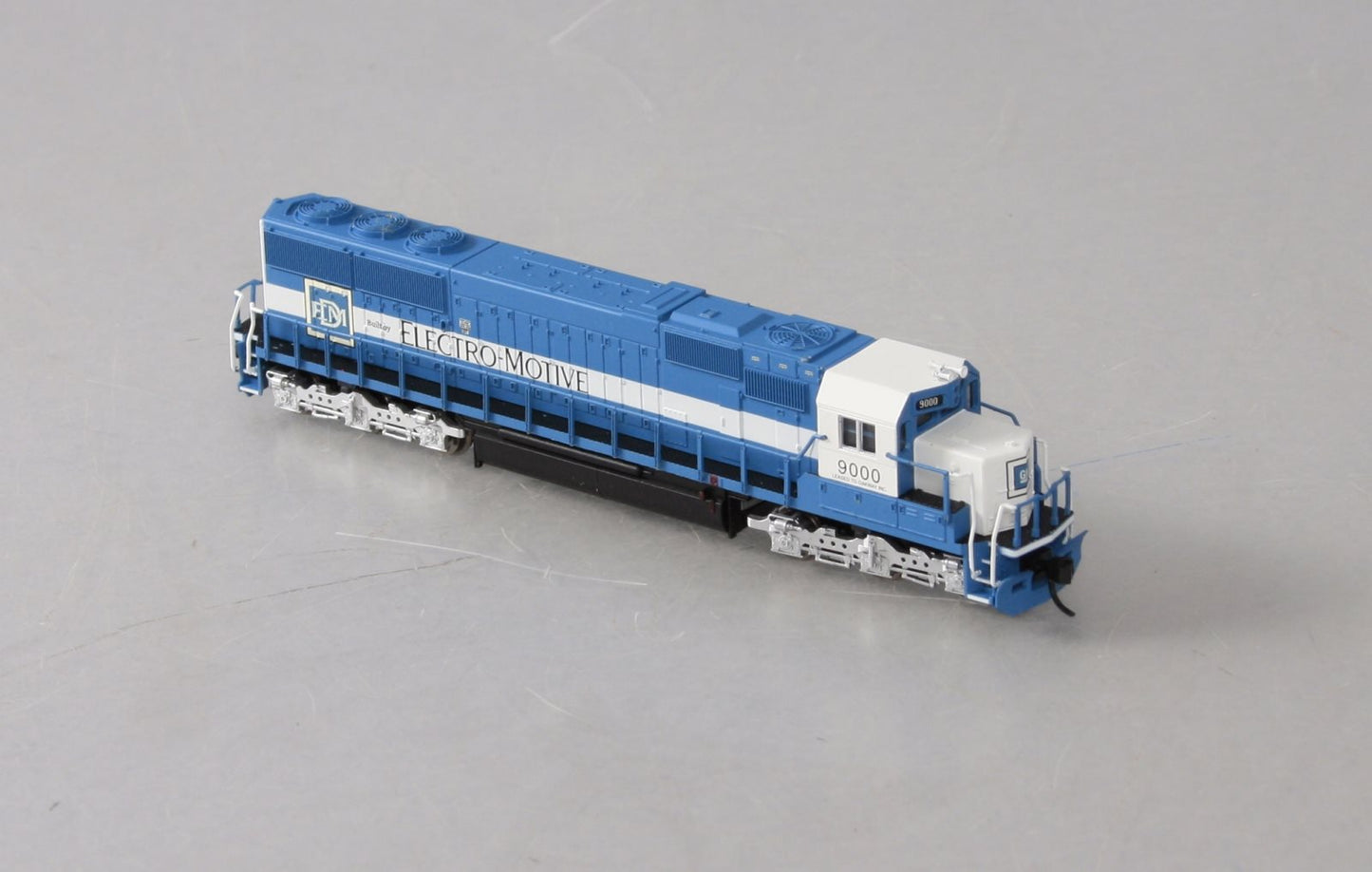 Atlas 49073 N Scale EMD Oakway Leasing Locomotive w/o DCC #9000