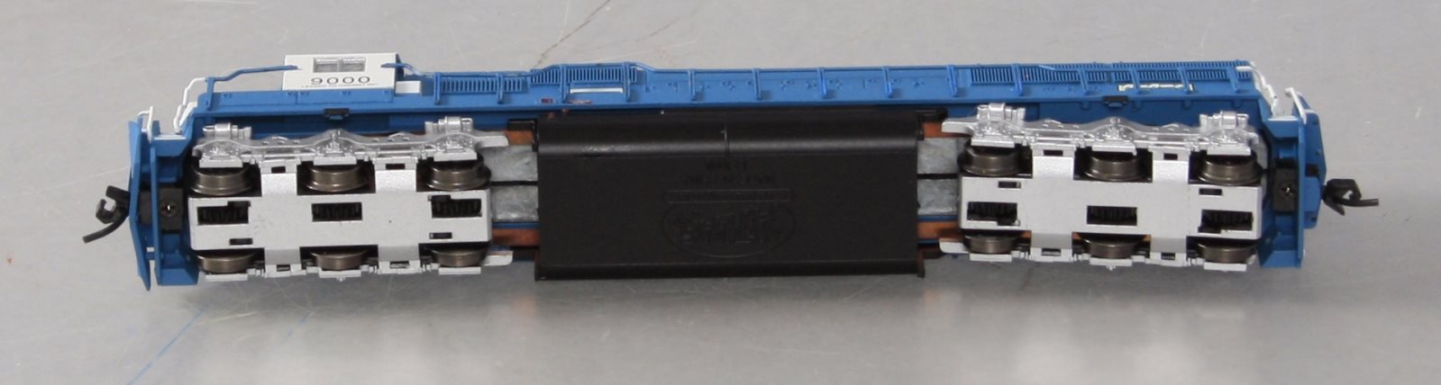 Atlas 49073 N Scale EMD Oakway Leasing Locomotive w/o DCC #9000