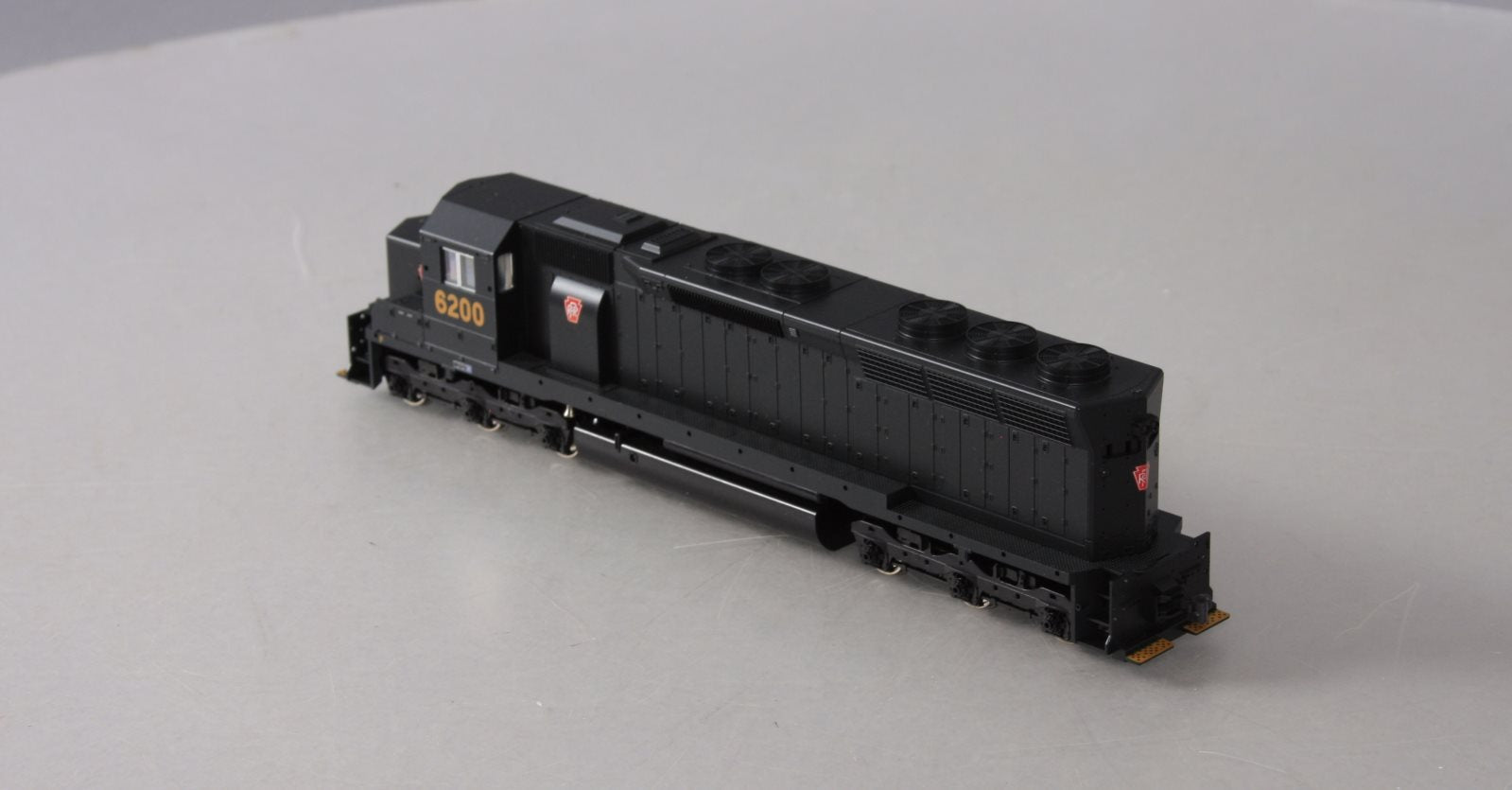 Kato 37-1742 HO Scale Pennsylvania SD45 #6200 w/DCC – Trainz