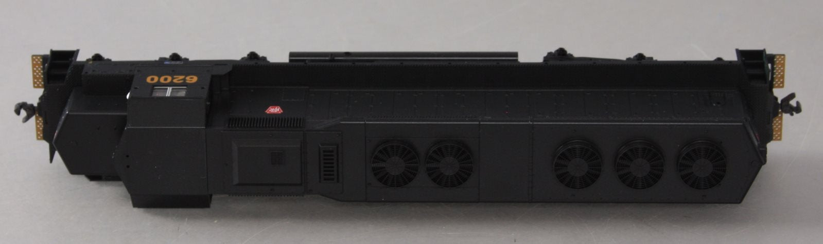 Kato 37-1742 HO Scale Pennsylvania SD45 #6200 w/DCC – Trainz