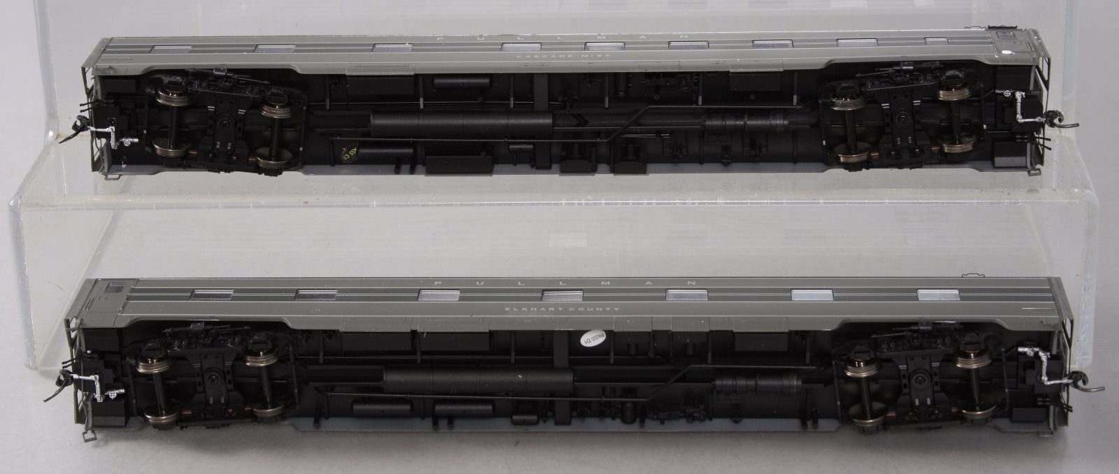 MTH 80-60019 HO New York Central 1940 2-Car Sleeper Passenger Set