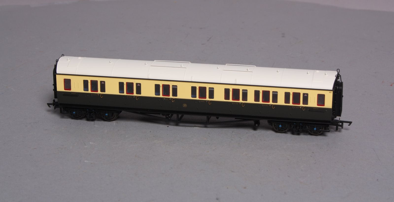 Hornby R4762 GWR Collet Coach Composite RH