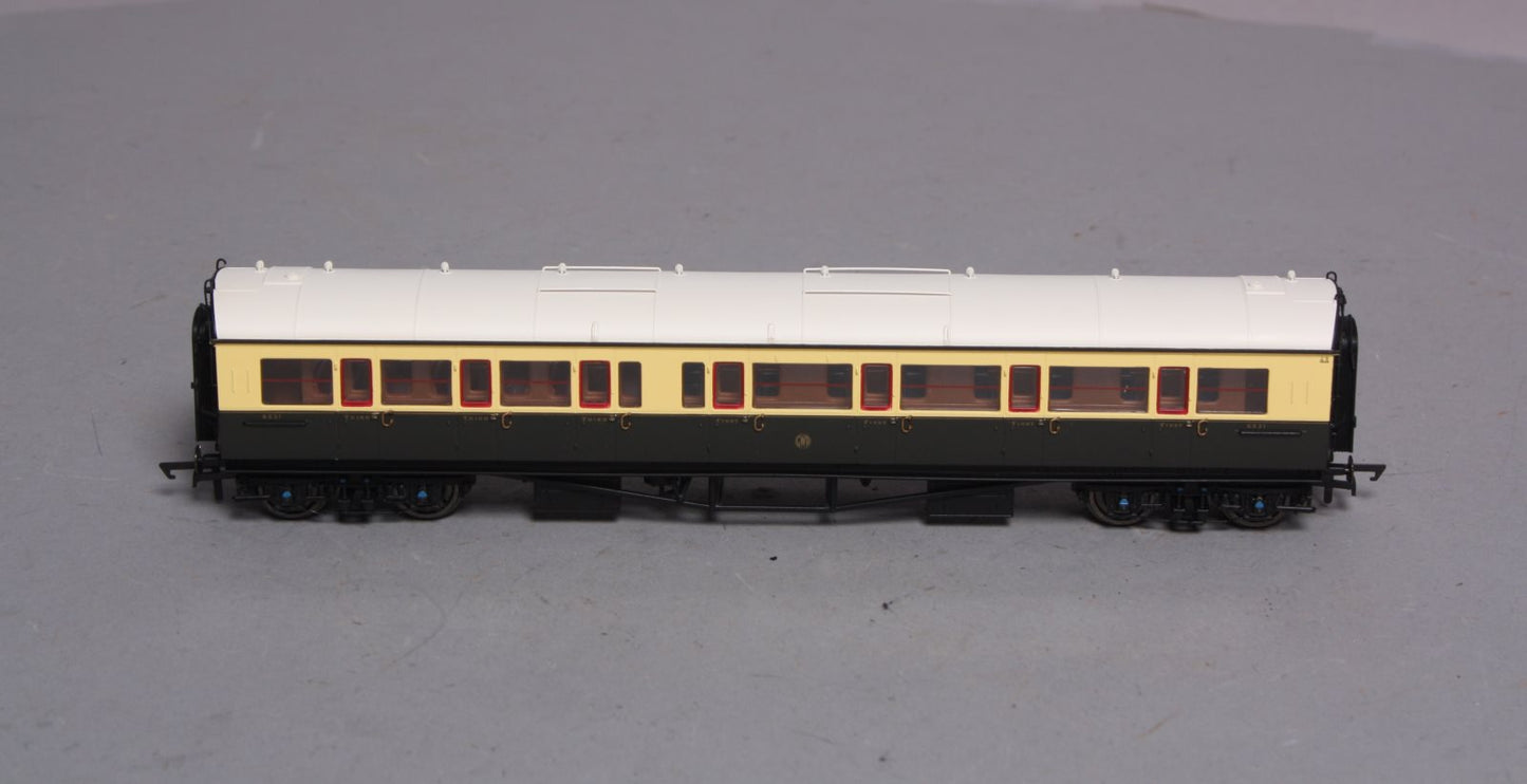 Hornby R4762 GWR Collet Coach Composite RH