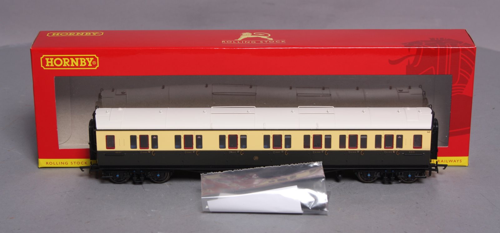 Hornby R4762 GWR Collet Coach Composite RH