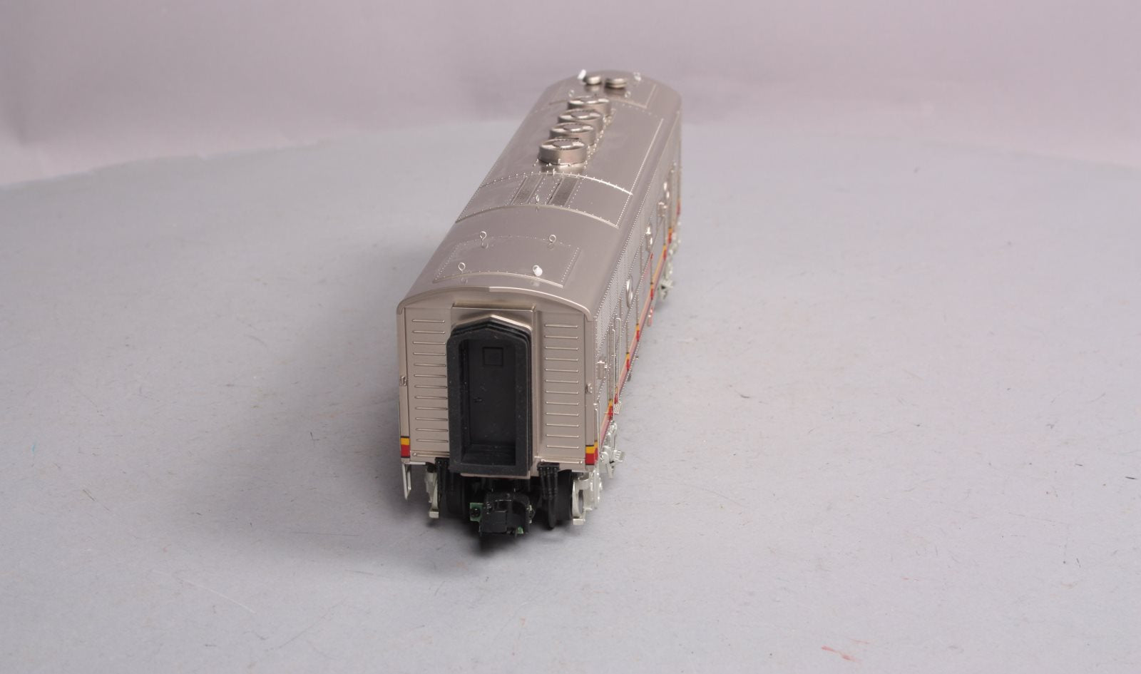 MTH 20-2923-3 Santa Fe F-3 B-Unit Non-Powered Diesel Engine #16B