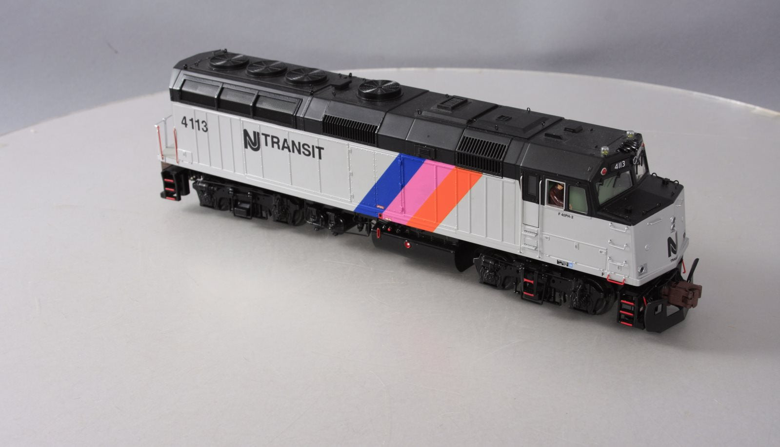 MTH 20-20109-1 NJ Transit F40PH Diesel Engine w/Proto-Sound 2.0 (Hi-Rail Wheels)
