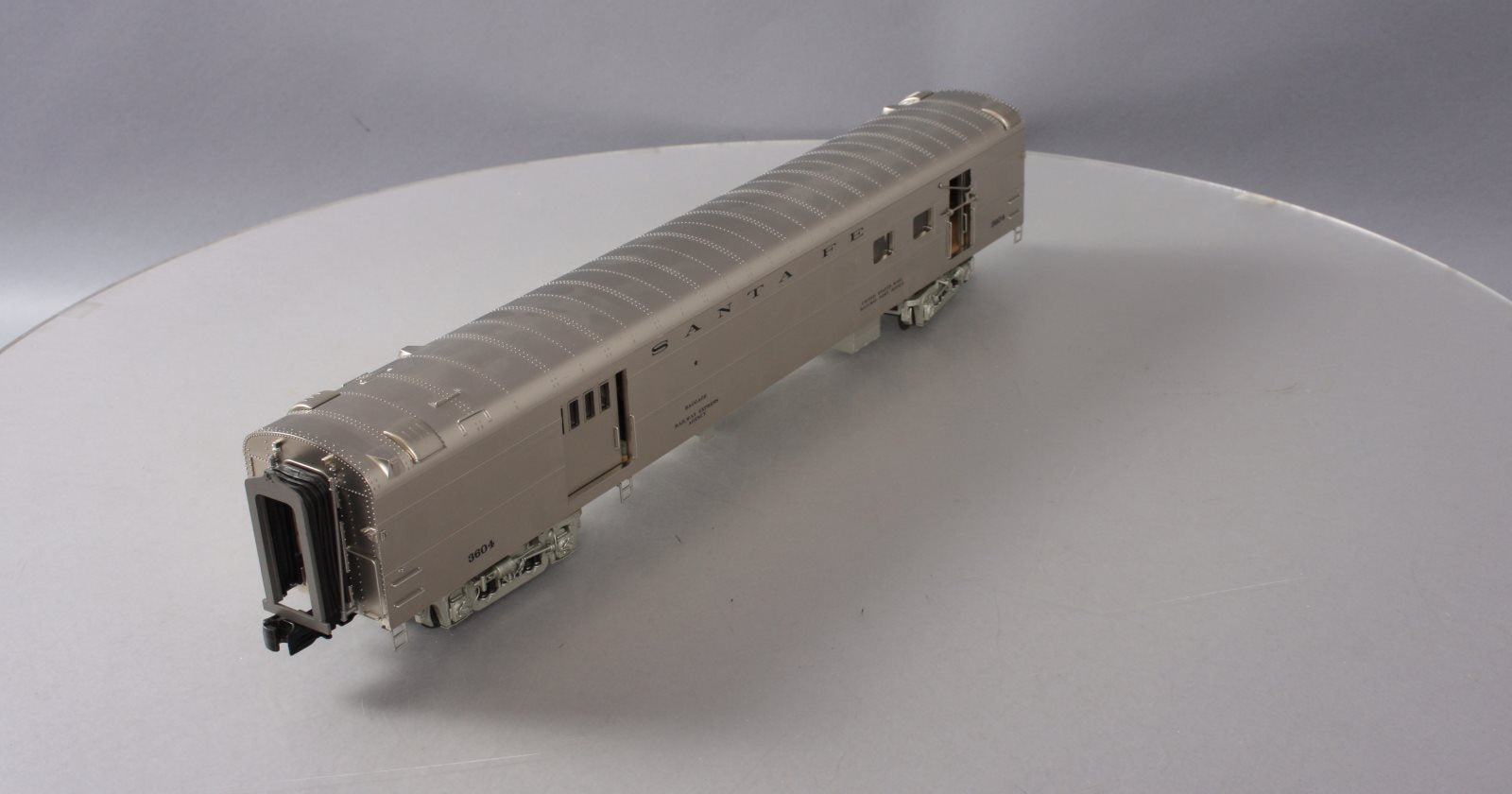 MTH 20-68136 O Santa Fe 70’ ABS Smooth Streamlined RPO Passenger Car #3604