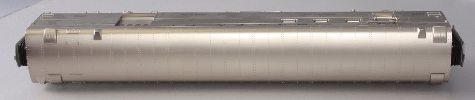 MTH 20-68136 O Santa Fe 70’ ABS Smooth Streamlined RPO Passenger Car #3604
