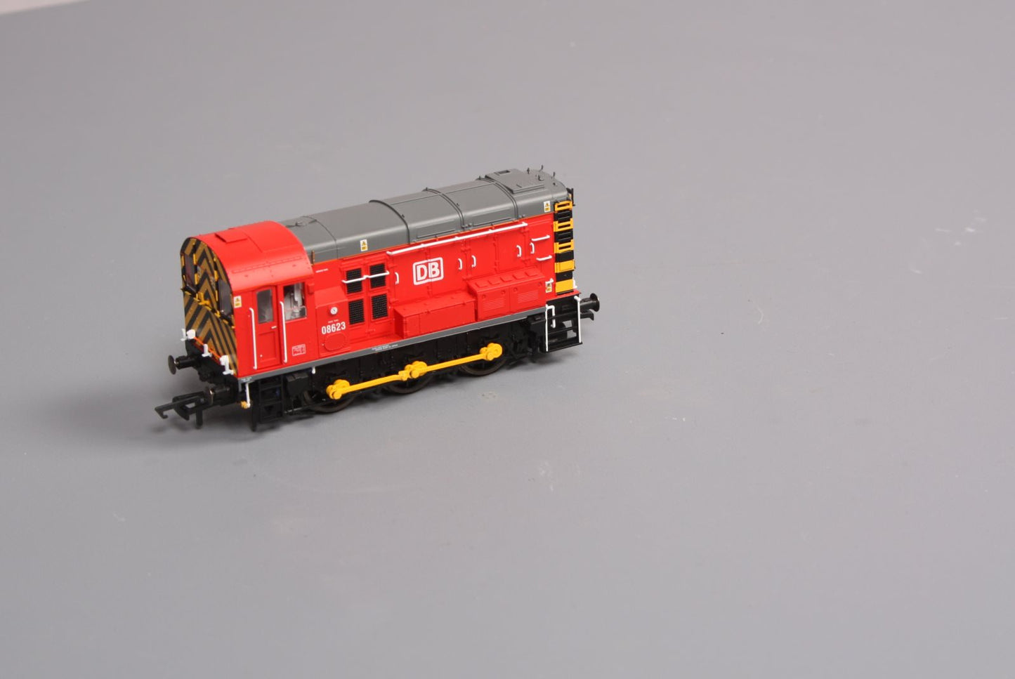 Hornby R3504TTS OO DB Schenker Class 08 0-6-0 Steam Locomotive Sound #08623