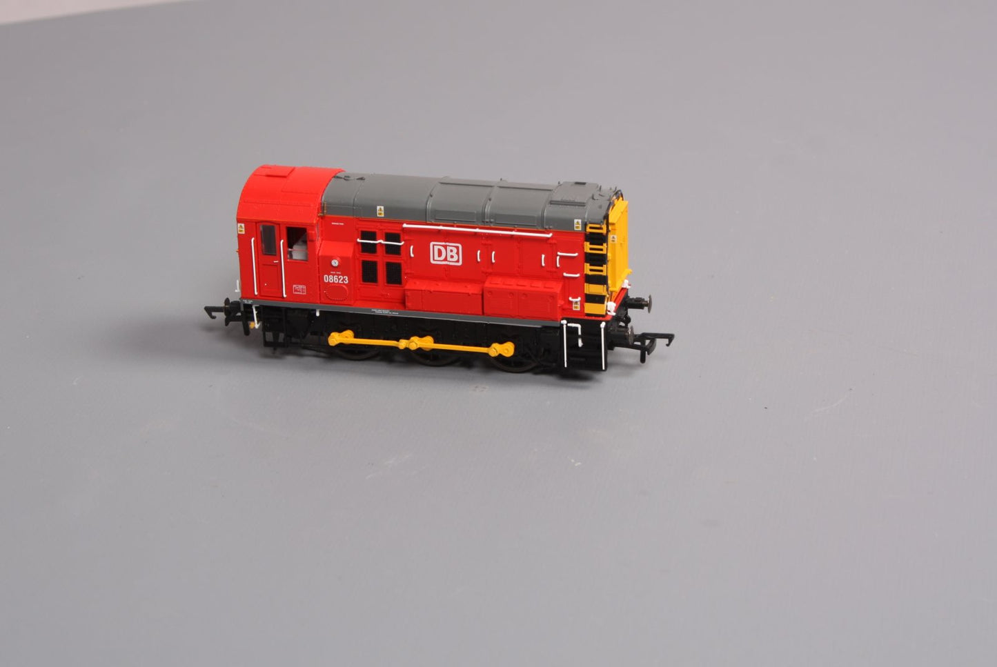 Hornby R3504TTS OO DB Schenker Class 08 0-6-0 Steam Locomotive Sound #08623