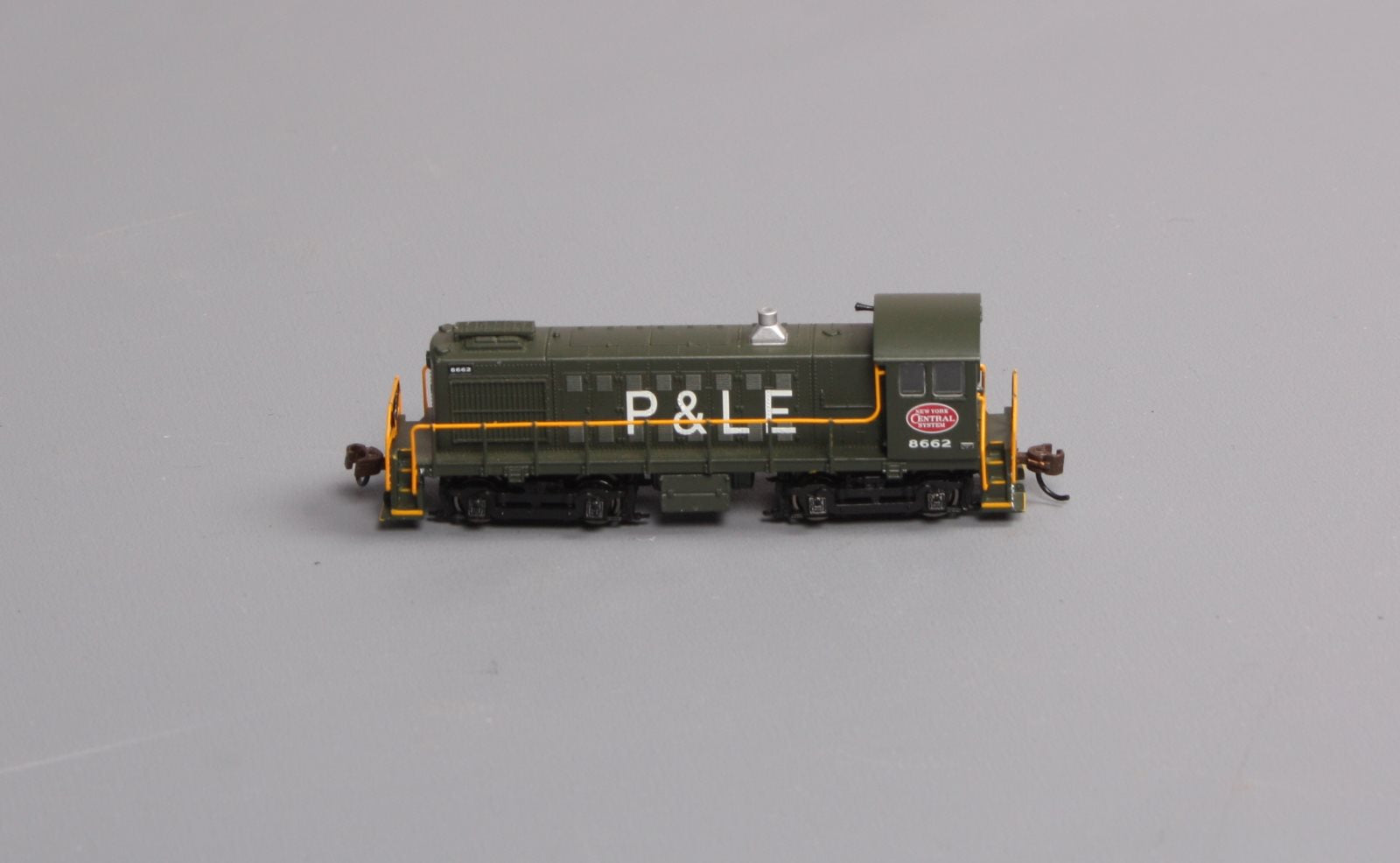 Bachmann 63153 N Pittsburgh & Lake Erie ALCO S4 Diesel Locomotive DCC #8662