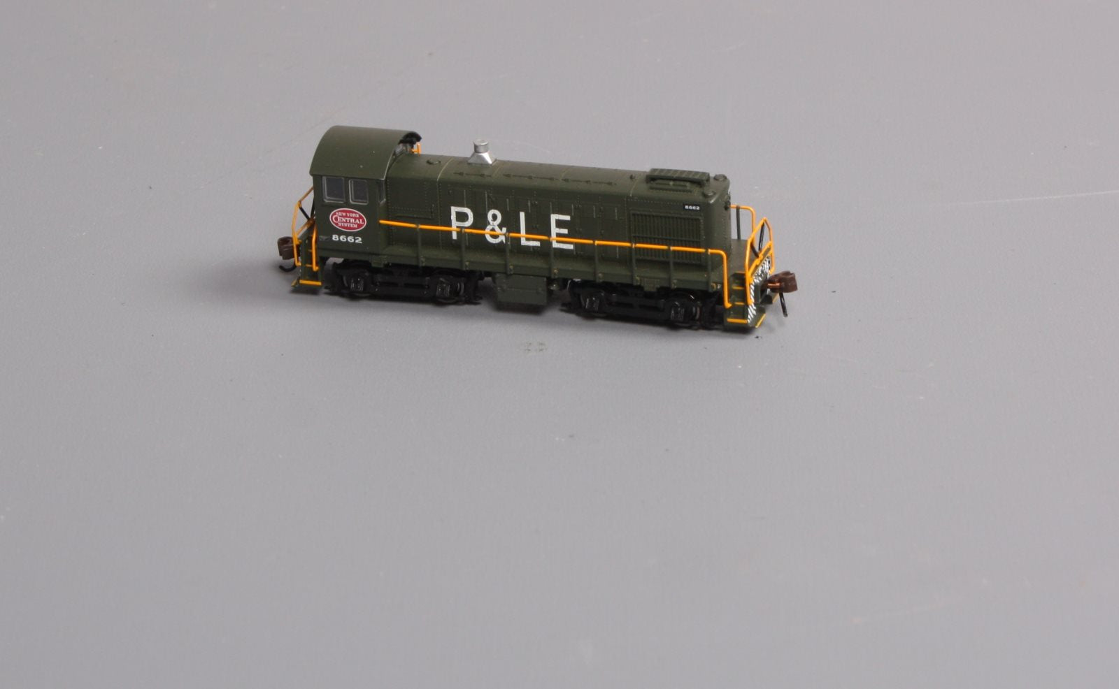 Bachmann 63153 N Pittsburgh & Lake Erie ALCO S4 Diesel Locomotive DCC #8662